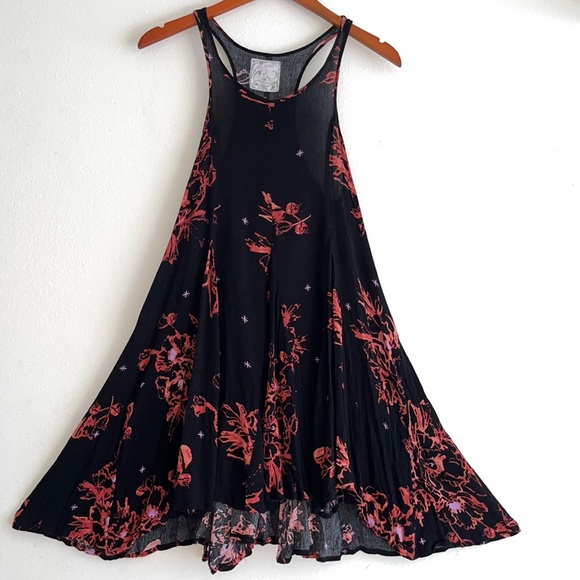 Free People Dresses & Skirts - Free People X Black/Coral Print Tank Mini Dress